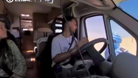 在毛里塔尼亚检查站，梅西成了阿根廷的&ldquo;护照&rdquo;🤣